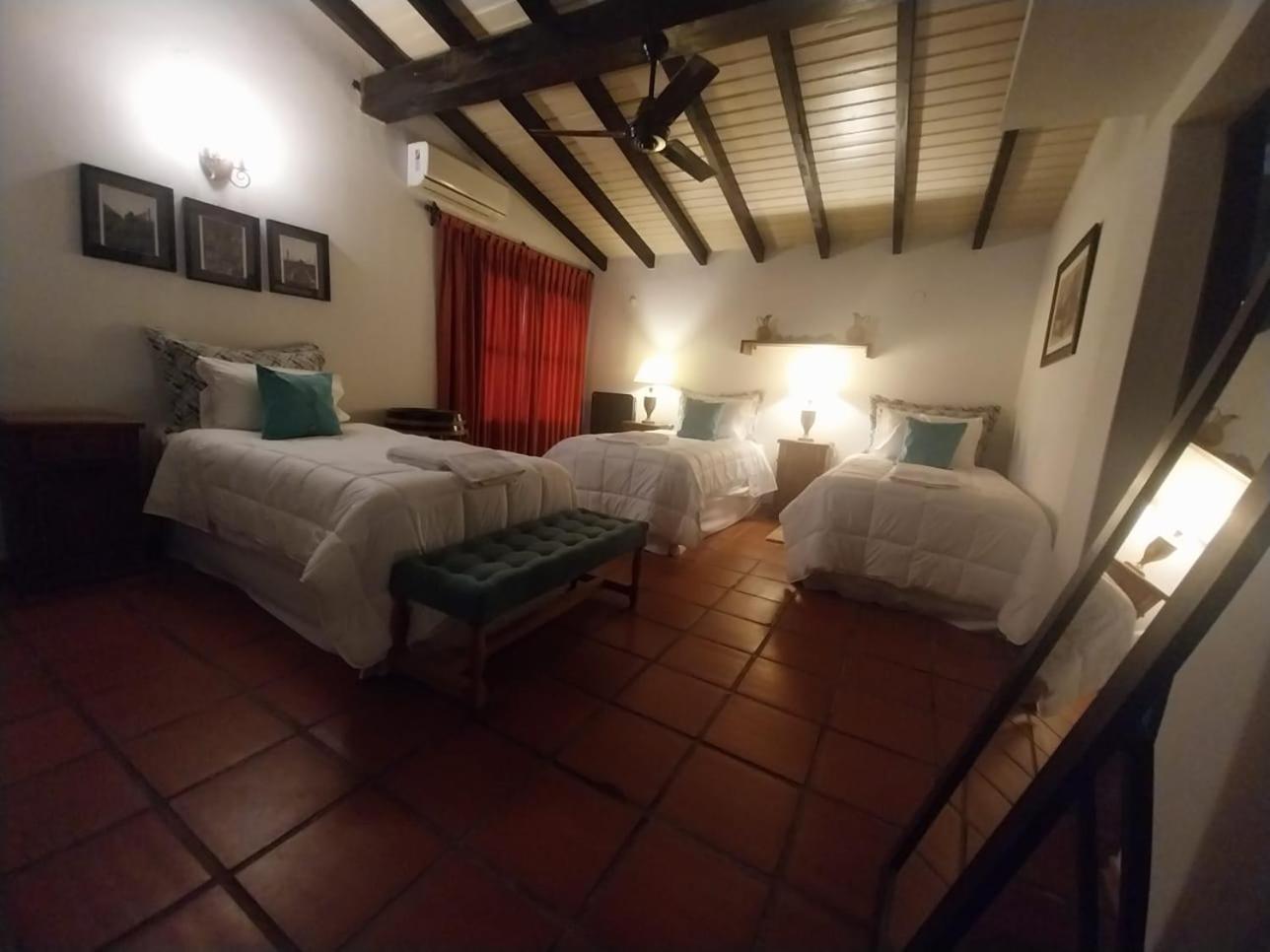 Posada La Celia Eugenio Bustos Exteriér fotografie