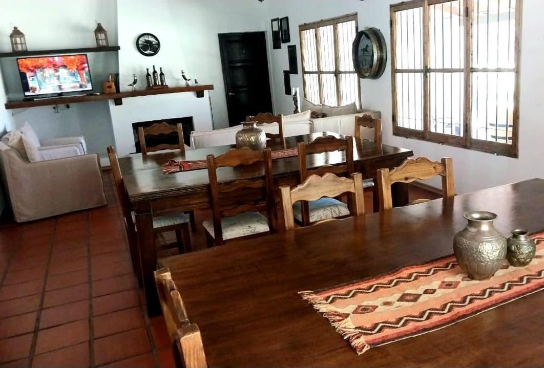 Posada La Celia Eugenio Bustos Exteriér fotografie